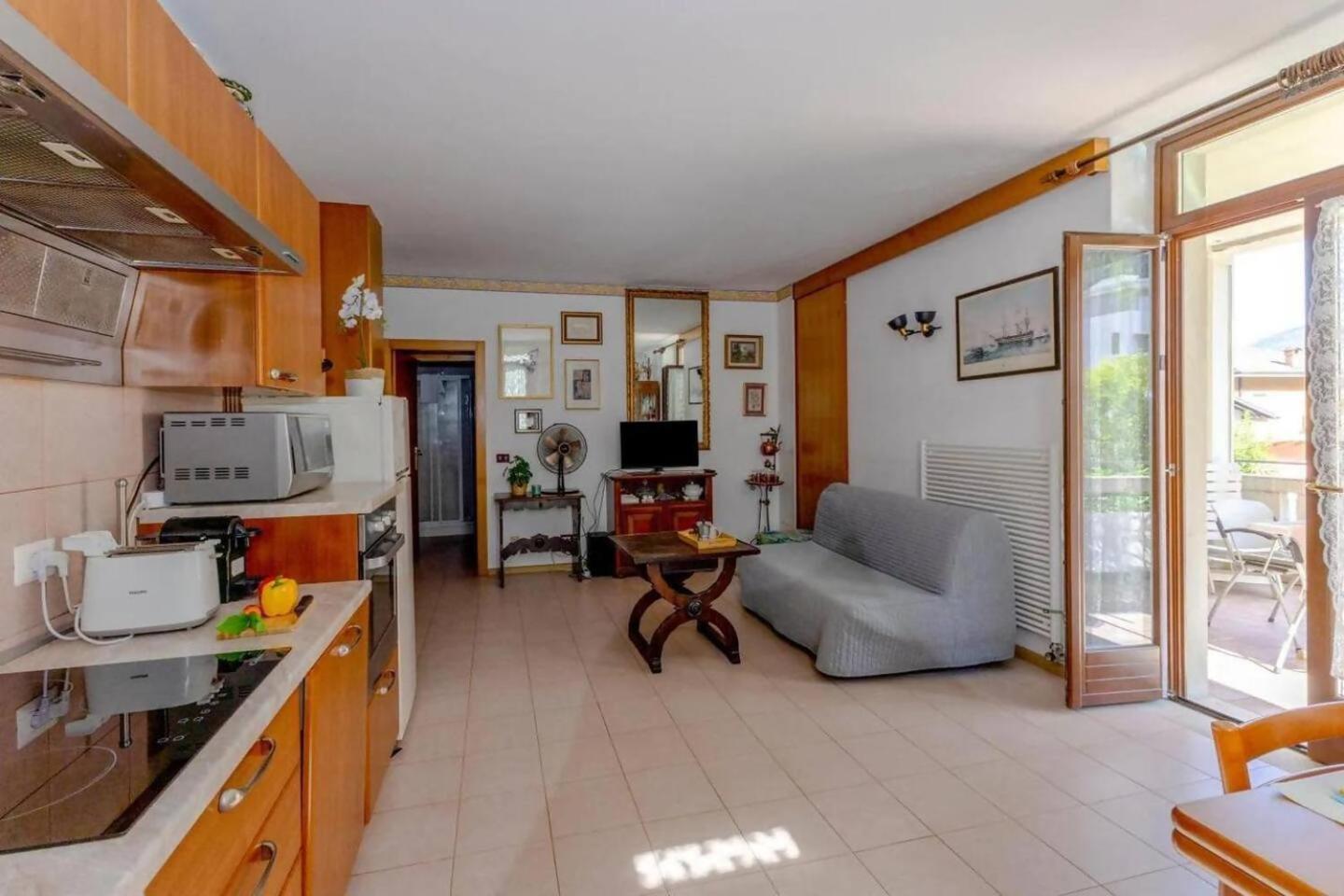 Rivadelgardaapartment Terrace & Free Parking Apartment *