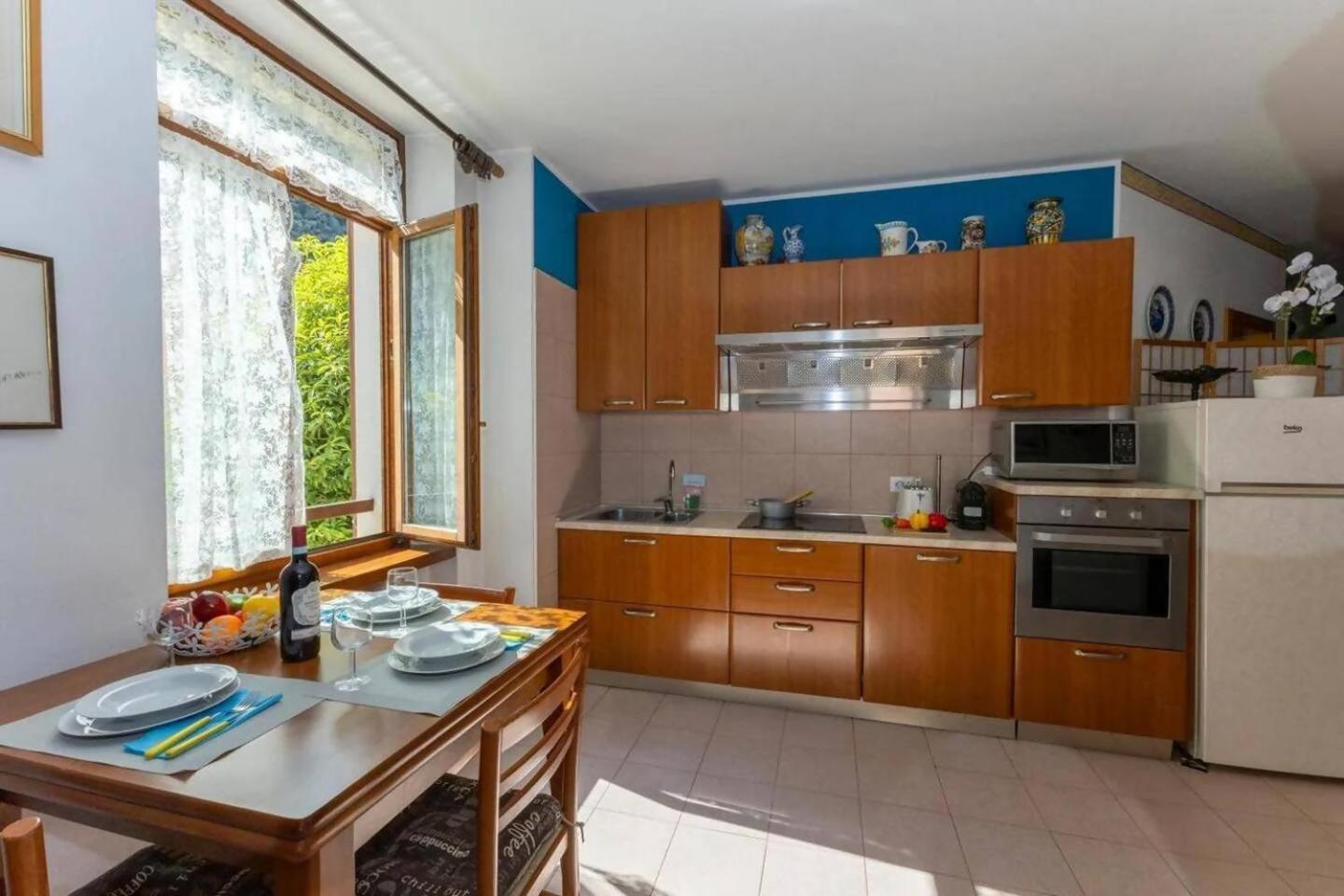 Rivadelgardaapartment Terrace & Free Parking Apartment *